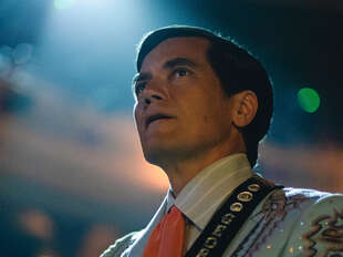 Michael Shannon as George Jones in GEORGE & TAMMY. Photo Credit: Dana Hawley/Courtesy of SHOWTIME.