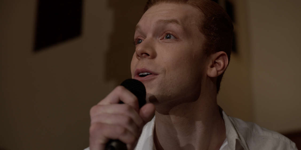 Генри йен кьюсик евангелие от иоанна. Gay jesus ian. Йен иисус. Голубой иисус йен. Бесстыжие 8 сезон йен.