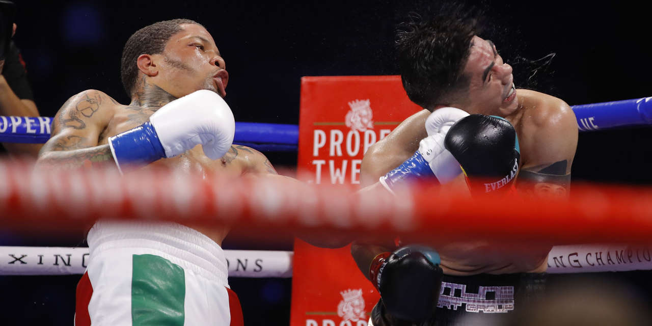 Gervonta Davis KOs Leo Santa Cruz With Vicious Uppercut